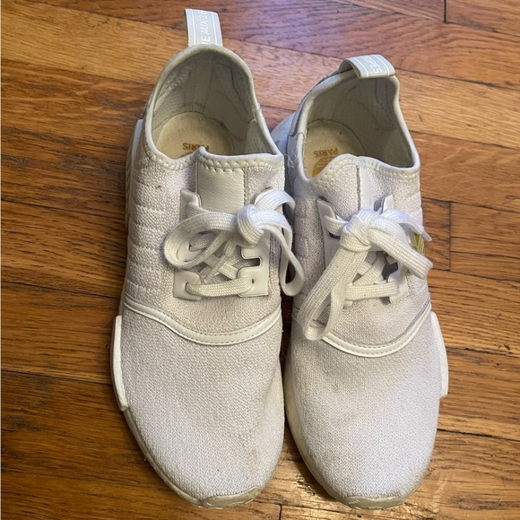 ADIDAS Women’s NMD R1 Triple White Size 9 - Picture 7 of 11